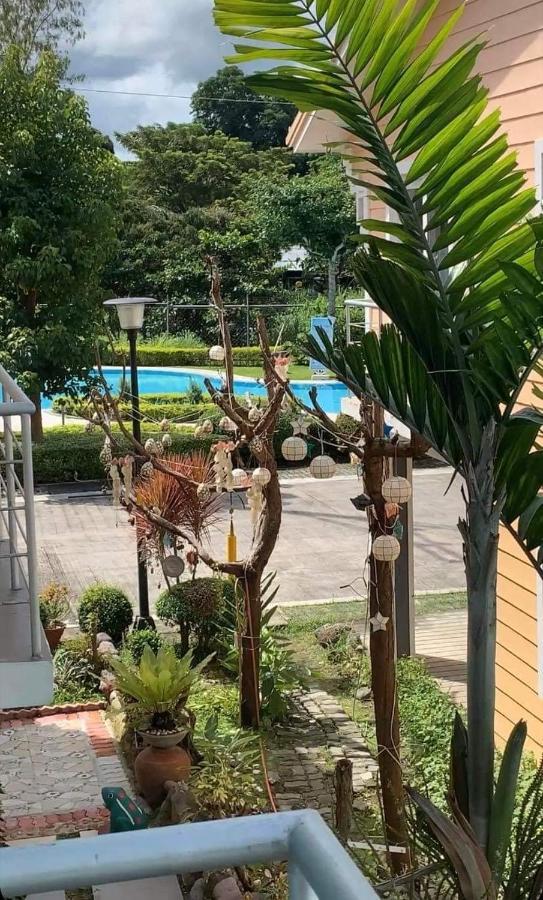3 Bedrooms 3 Baths Victorian Style Townhouse Fully Furnished Batangas Exterior foto
